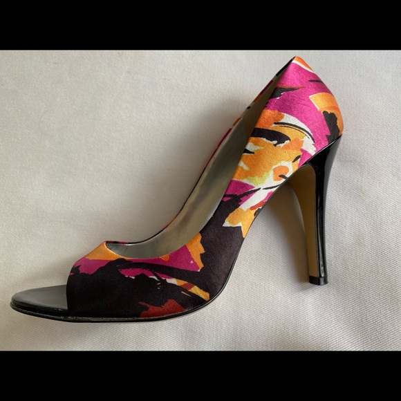 Marc Fisher 8 1/2 Open toe 4inch high heels - Picture 9 of 9